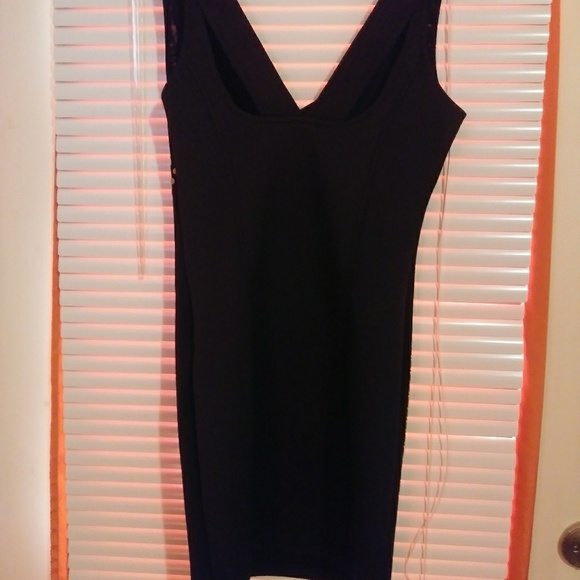 Dress - Picture 3 of 3